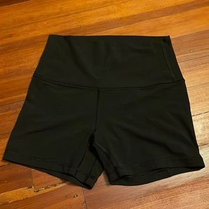 Lululemon Align 4” Shorts!